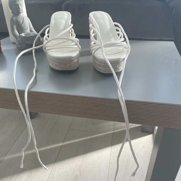H&M Strappy Sandals - Picture 3 of 6